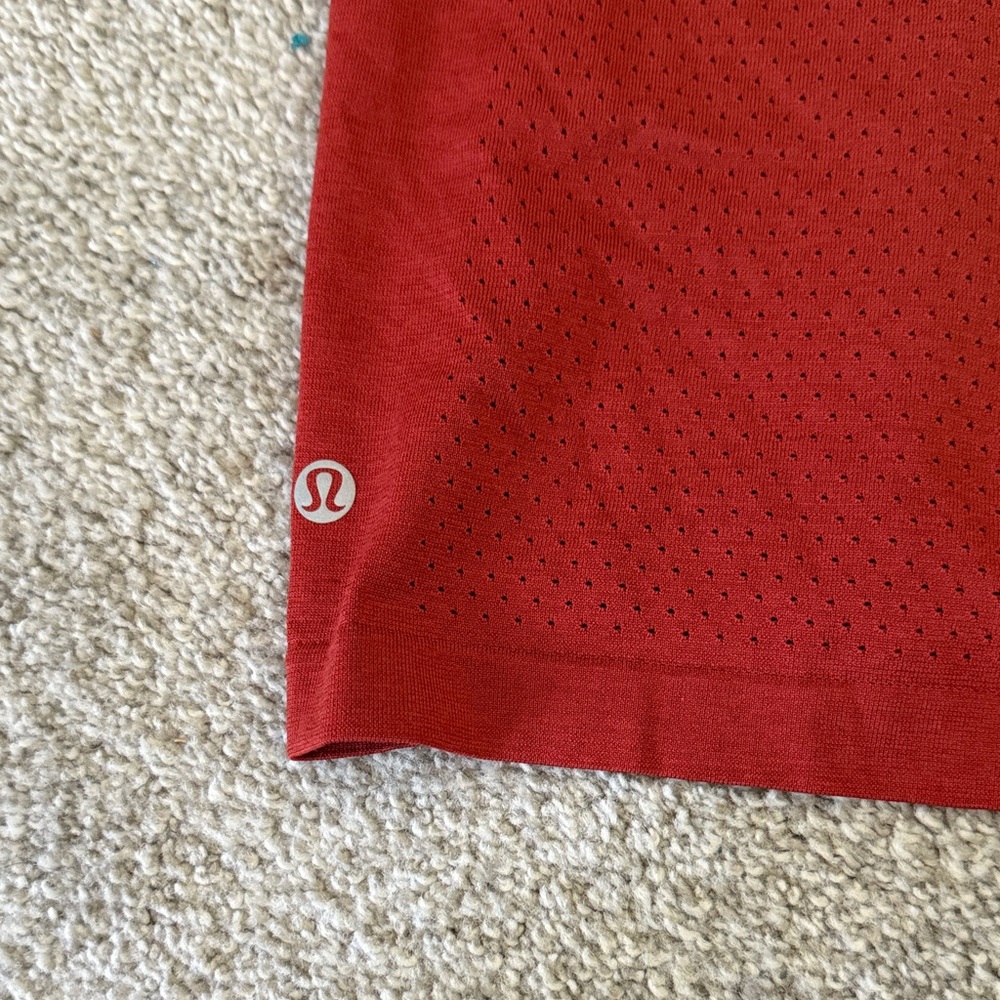 Lululemon breeze by muscle tank top - Picture 4 of 4